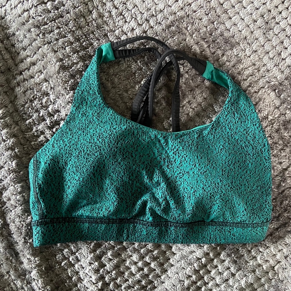 Lululemon sports bra